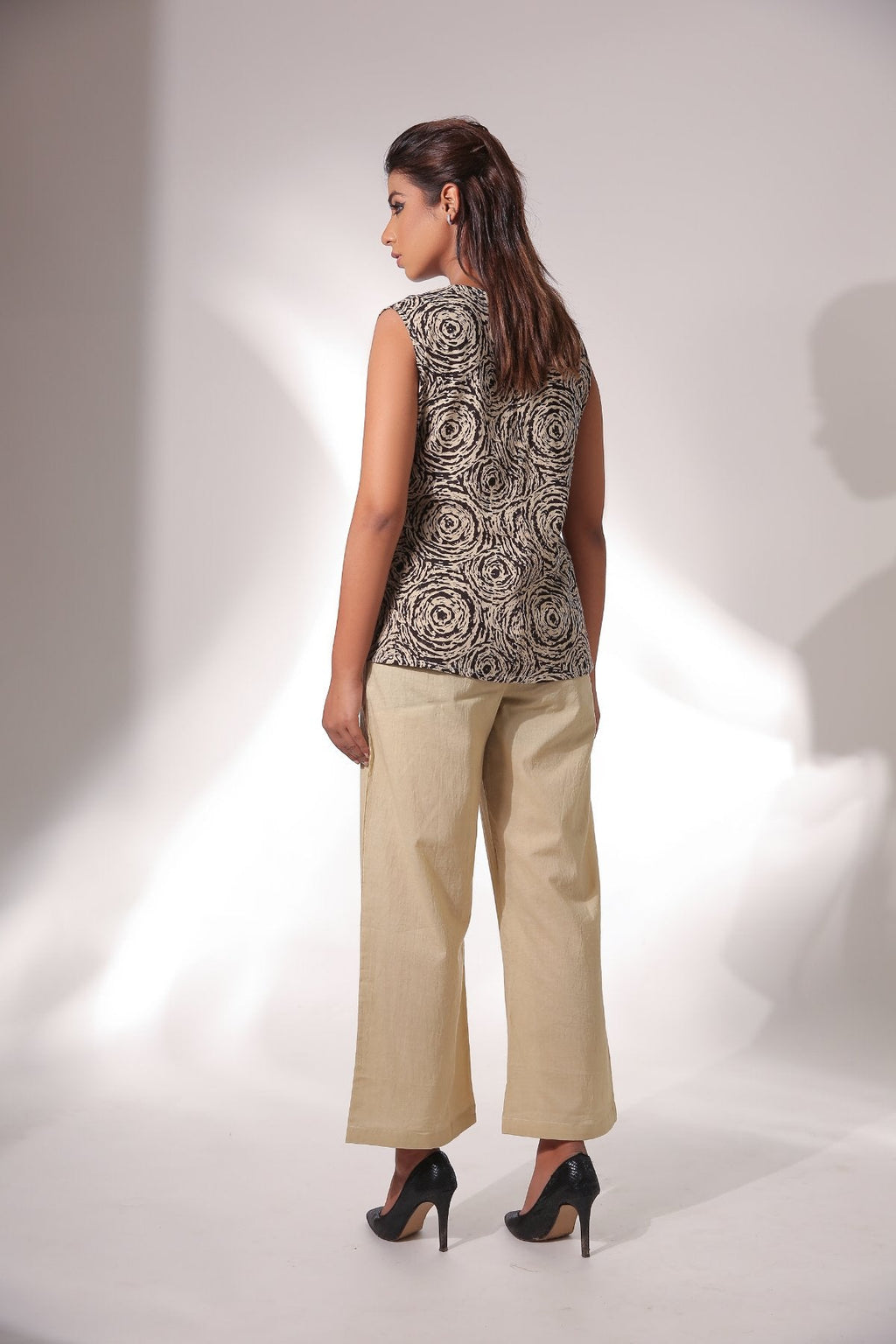 Beige Sleeveless Top With Pant & Cape at Kamakhyaa by Keva. This item is Beige, Black, Block Prints, Co-ord Sets, Cotton, Natural, Office, Office Wear Co-ords, Relaxed Fit, Resort Wear, Womenswear, Zima