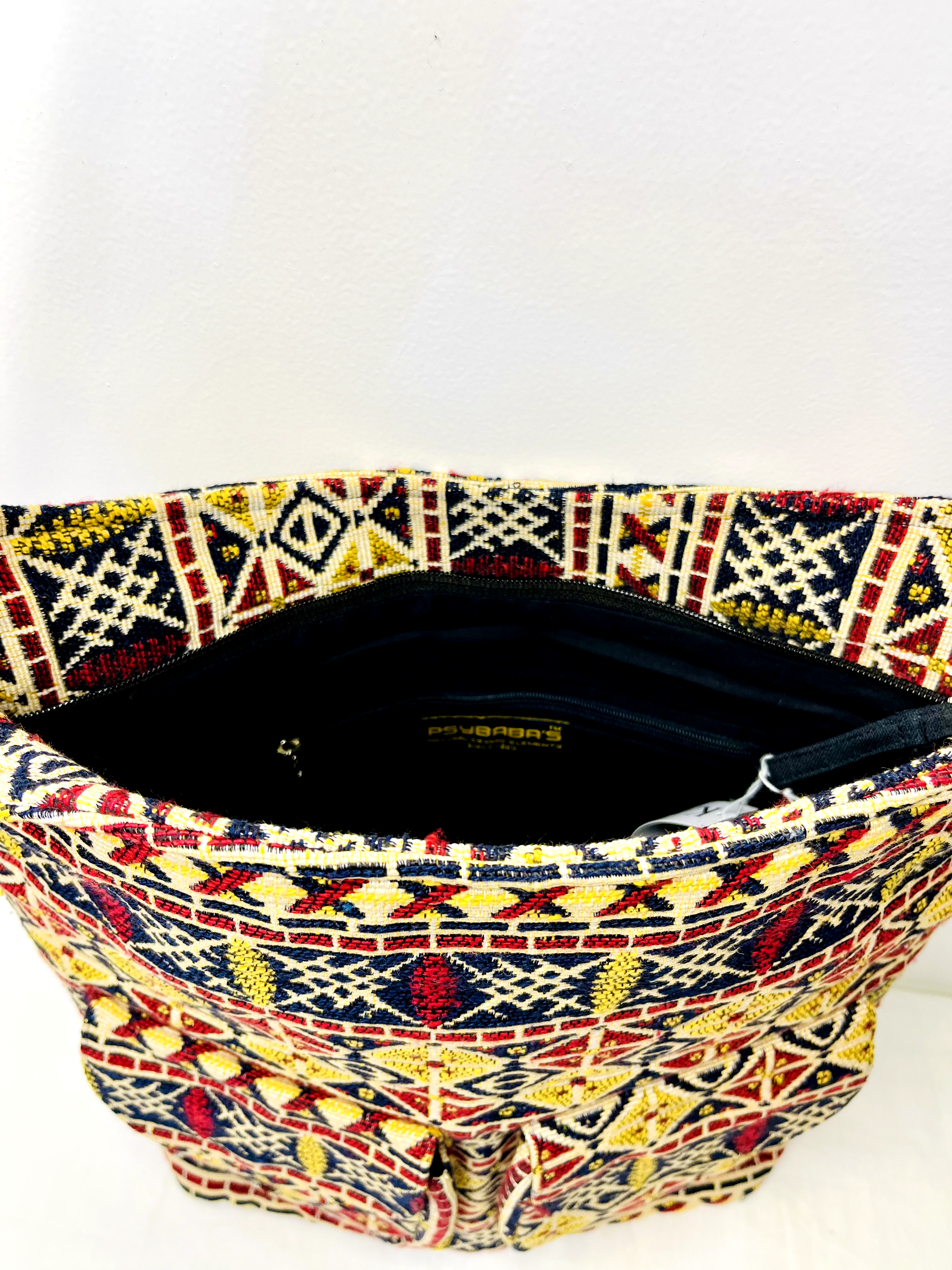 Black Multicolor Tote Bag With Pockets at Kamakhyaa by Pre Loved. This item is Bags, Casual Wear, Mirror Work, Multicolor, Natural, Tote Bags