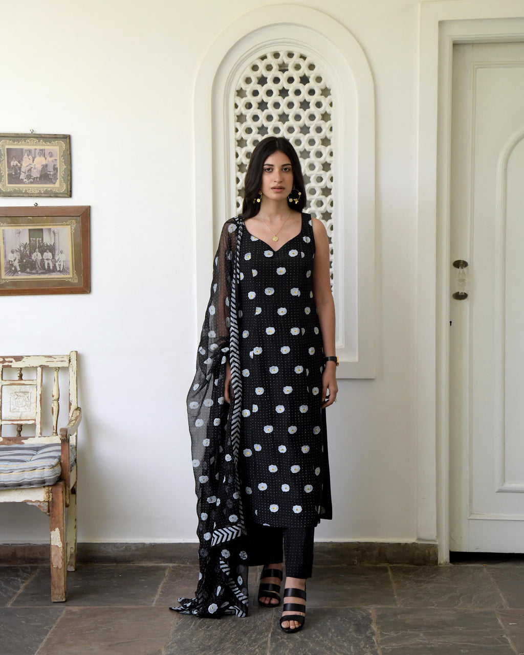 Black Printed Kurta Set With Dupatta at Kamakhyaa by Taro. This item is Best Selling, Black, Chiffon, Evening Wear, Gulzar Taro, Indian Wear, July Sale, July Sale 2023, Kurta Palazzo Sets, Natural, Prints, Regular Fit, Womenswear