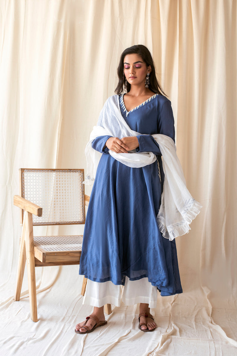 Blue Chanderi Silk Kurta Set With Dupatta at Kamakhyaa by Taro. This item is Blue, Chanderi Silk, Evening Wear, For Mother, Indian Wear, July Sale, July Sale 2023, Kurta Palazzo Sets, Natural, Regular Fit, Rozana Taro, Solids, Womenswear