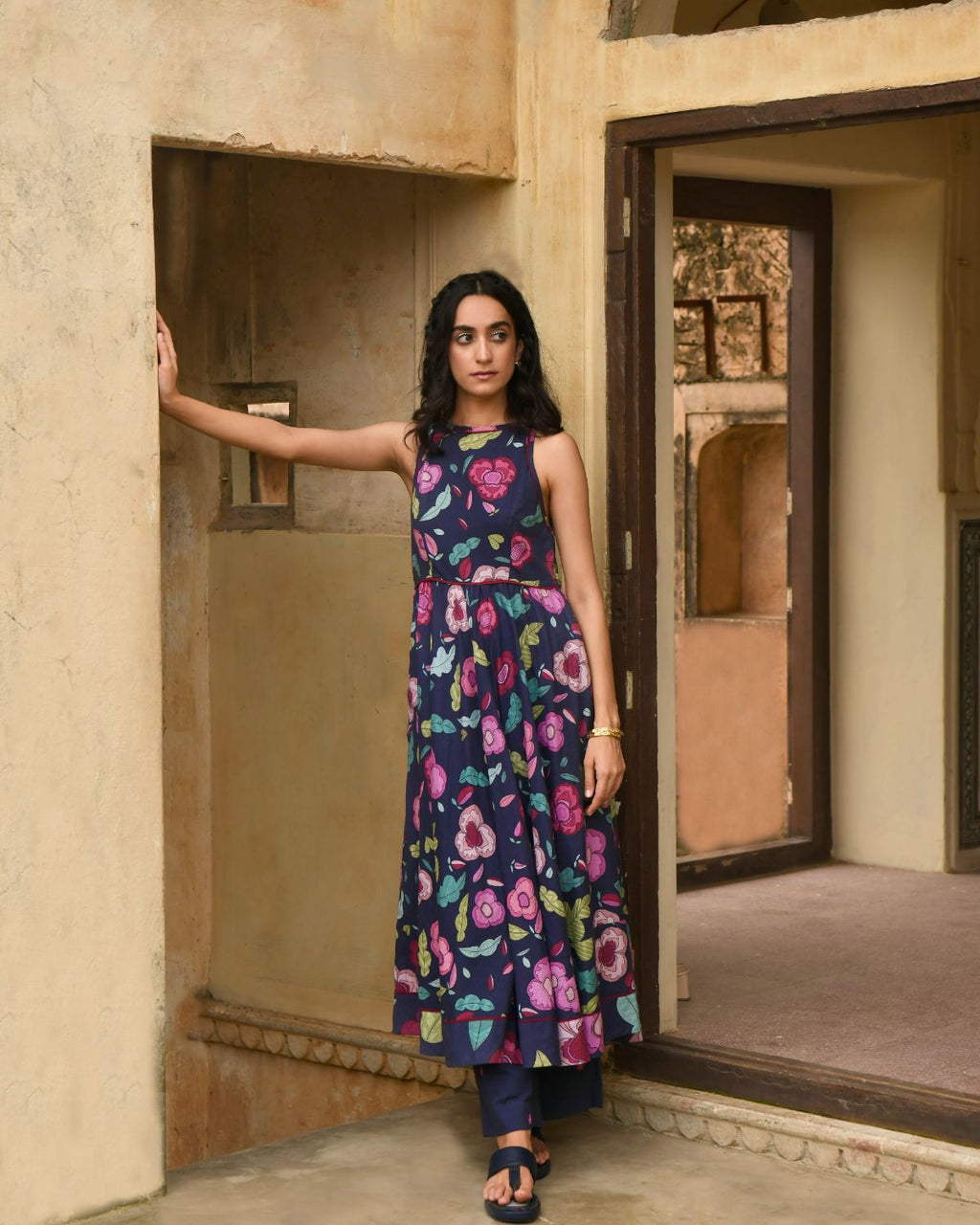 Blue Kurta Set With Chiffon Dupatta at Kamakhyaa by Taro. This item is Blue, Casual Wear, Chiffon, Digital Print, Enchanted Garden, Evening Wear, Fitted At Waist, Indian Wear, July Sale, July Sale 2023, Kurta Pant Sets, Kurta Set With Dupatta, Mulmul, Natural, Natural with azo free dyes, Womenswear