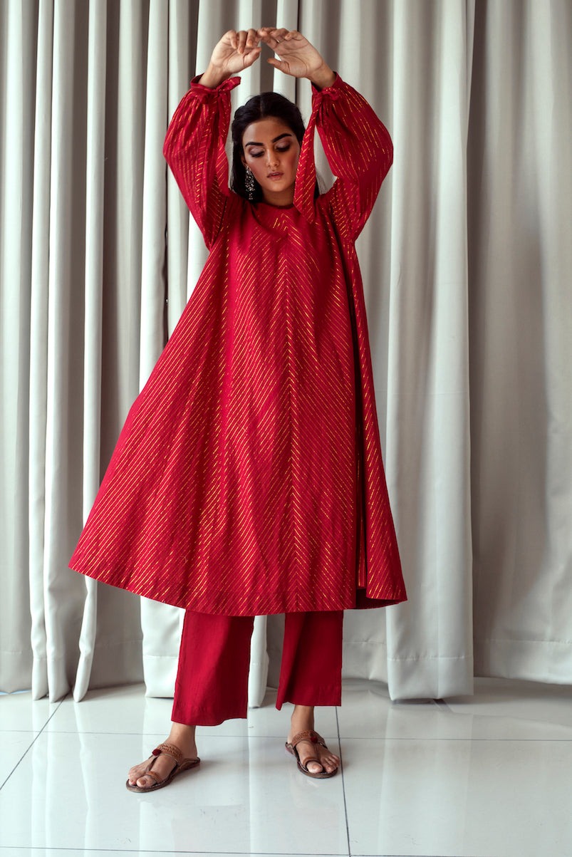 Cranberry Red Kurta Set at Kamakhyaa by Taro. This item is Bahaar Taro, Best Selling, Evening Wear, Handwoven cotton, Indian Wear, Indo-Western, July Sale, July Sale 2023, Kurta Pant Sets, Natural, Red, Relaxed Fit, Textured, Womenswear