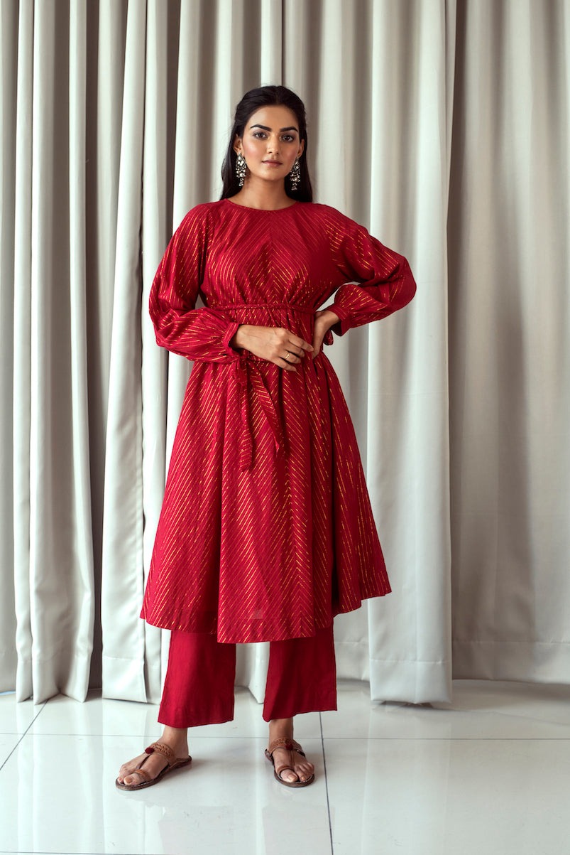 Cranberry Red Kurta Set at Kamakhyaa by Taro. This item is Bahaar Taro, Best Selling, Evening Wear, Handwoven cotton, Indian Wear, Indo-Western, July Sale, July Sale 2023, Kurta Pant Sets, Natural, Red, Relaxed Fit, Textured, Womenswear