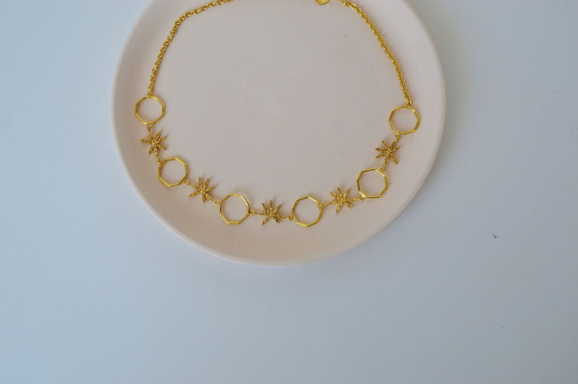 Gold Brass Linked Cinnamon Choker at Kamakhyaa by The Loom Art. This item is Brass, Choker, Cosmic Dream TLA, Fashion Jewellery, Free Size, Gold, Gold Plated, jewelry, Natural