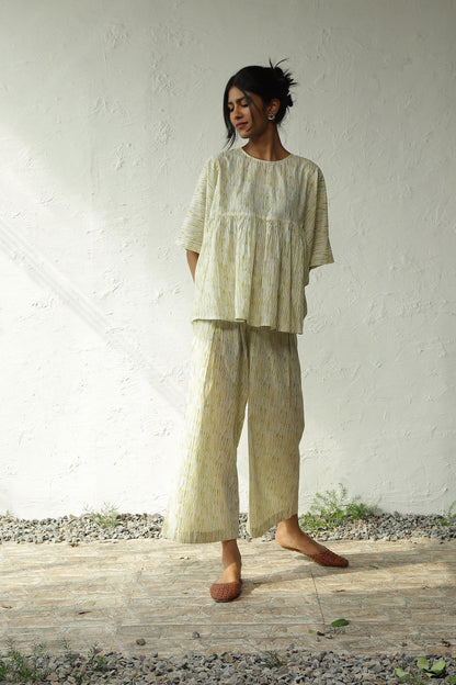 Green Cotton Kaftan Top With Pant Set at Kamakhyaa by Canoopi. This item is Canoopi, Casual Wear, Complete Sets, Cotton, Green, Natural, Prints, Regular Fit, Vacation Co-ords, Womenswear