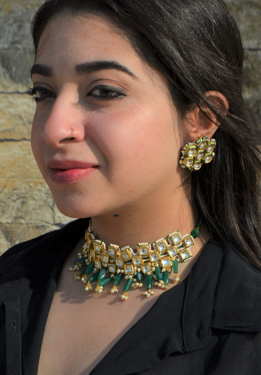 Green Necklace Square Kundankari at Kamakhyaa by House Of Heer. This item is Alloy Metal, Complete Sets, Festive Jewellery, Festive Wear, Free Size, Gemstone, Green, jewelry, July Sale, July Sale 2023, Natural, Necklaces, Solids