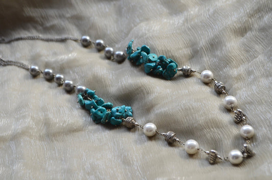 Green Necklace Turquoise cluster at Kamakhyaa by House Of Heer. This item is Alloy Metal, Beaded Jewellery, Festive Jewellery, Festive Wear, Free Size, Gemstone, Green, jewelry, July Sale, July Sale 2023, Less than $50, Natural, Necklaces, Pearl, Solids