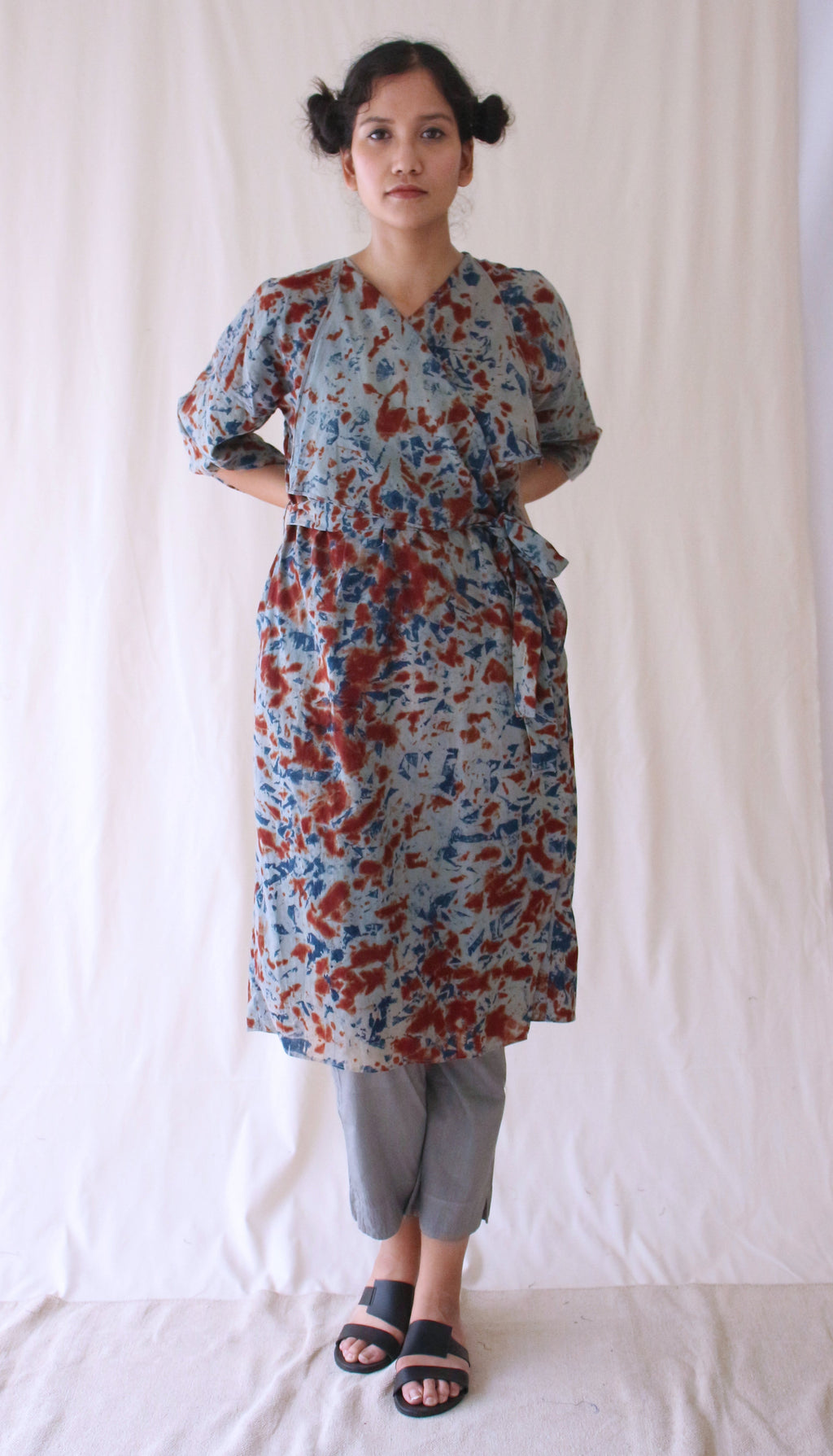 Grey Cotton Ombre Dye Shrug at Kamakhyaa by Chambray & Co.. This item is Casual Wear, Grey, Hand Spun Cotton, Natural, Ombre & Dyes, Regular Fit, Shrugs, Womenswear