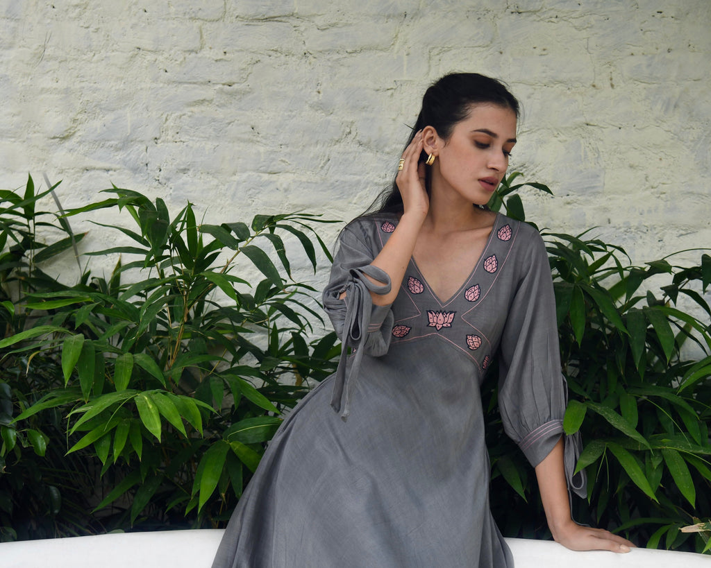 Grey Embroidered Silk Maxi Dress at Kamakhyaa by Taro. This item is Bangalore Silk, Dusk To Dawn, Embroidered, Evening Wear, Grey, July Sale, July Sale 2023, Maxi Dresses, Natural, Regular Fit, Silk, Womenswear