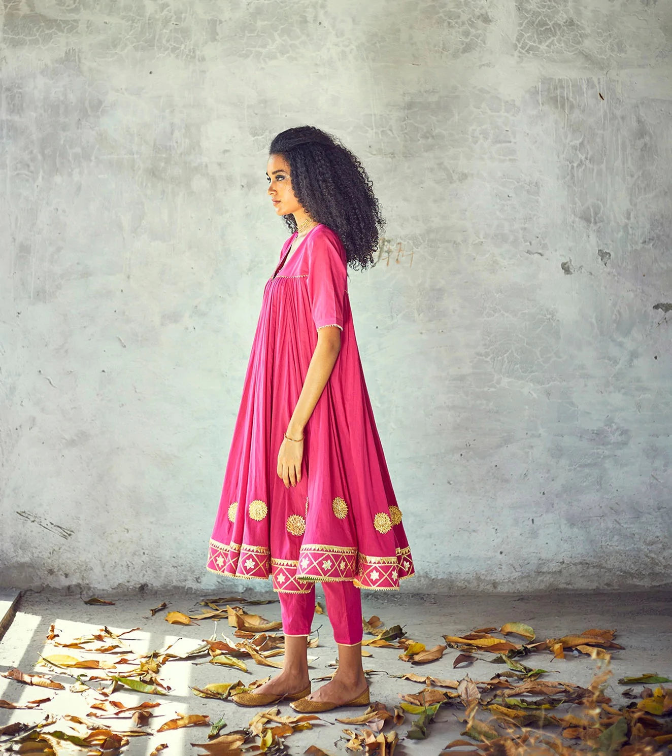 Gulabi Poshak Set at Kamakhyaa by Khara Kapas. This item is Casual Wear, Cotton, Indian Wear, Kurta Pant Sets, Organic, Patchwork, Pink, Rang Festive 22, Regular Fit, Womenswear