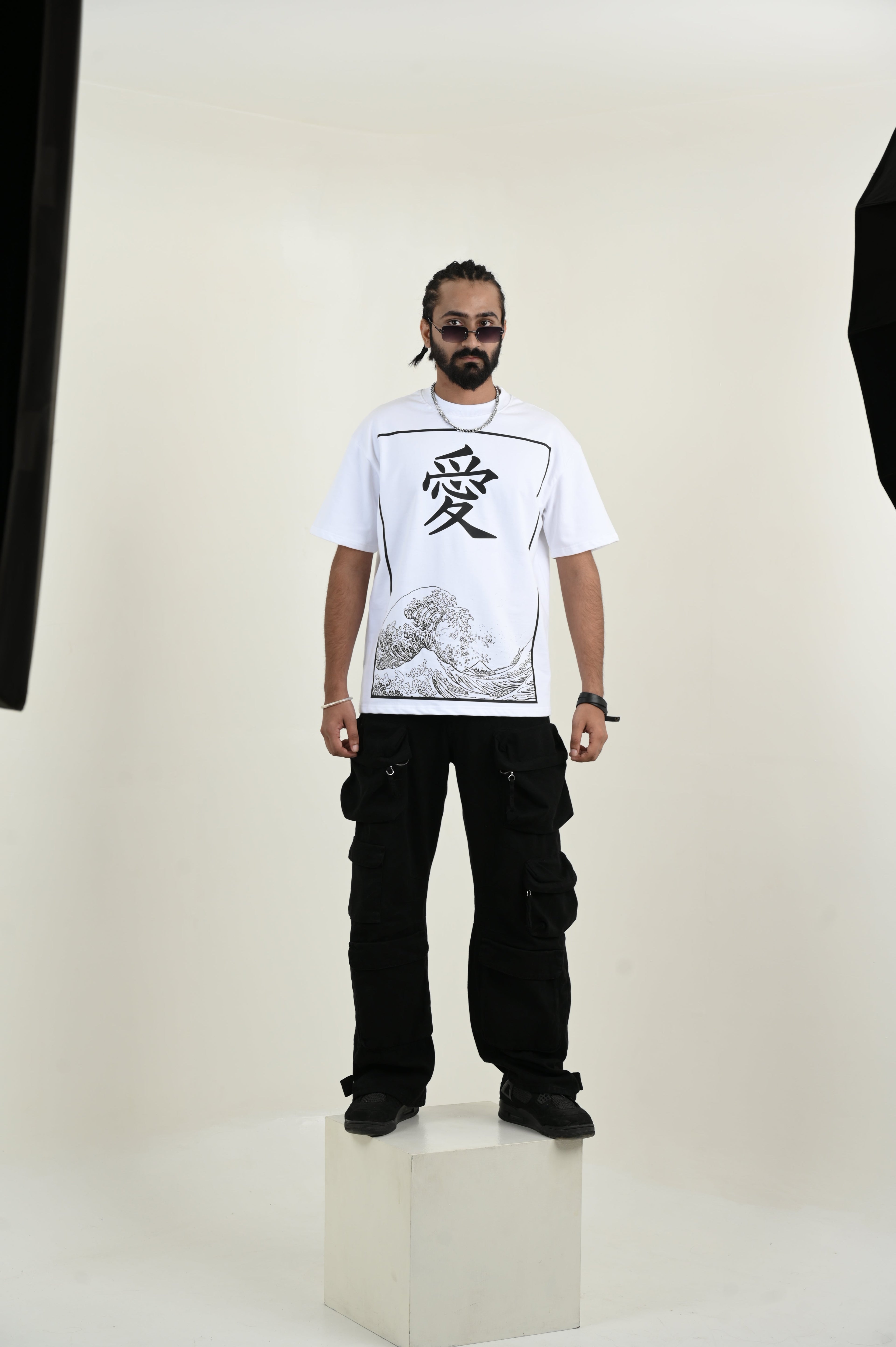 Jap Wave 100% Cotton Oversized White T-shirt at Kamakhyaa by Unfussy. This item is 100% cotton, Casual Wear, Organic, Oversized Fit, Printed, T-Shirts, Unfussy, Unisex, White, Womenswear