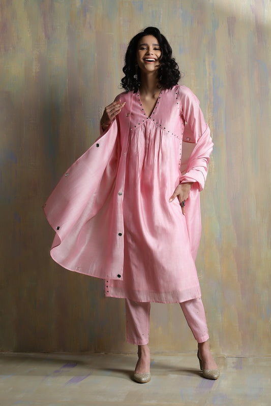 Light Pink High Slit Kurta Set - Set of 3 at Kamakhyaa by Charkhee. This item is Chanderi, Cotton, Festive Wear, Indian Wear, Kurta Pant Sets, Kurta Set With Dupatta, Natural, Pink, Regular Fit, Solids, Womenswear