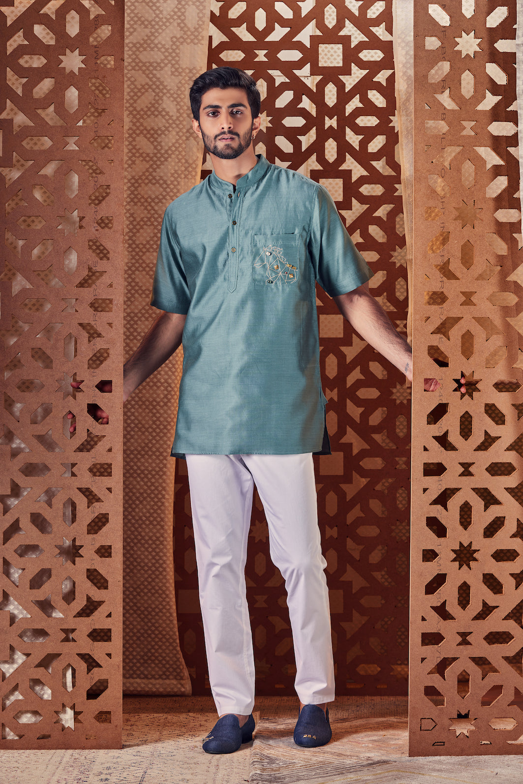 VASTRAMAY Men's Green Pure Cotton Chikankari Kurta With Pant Set – vastramay