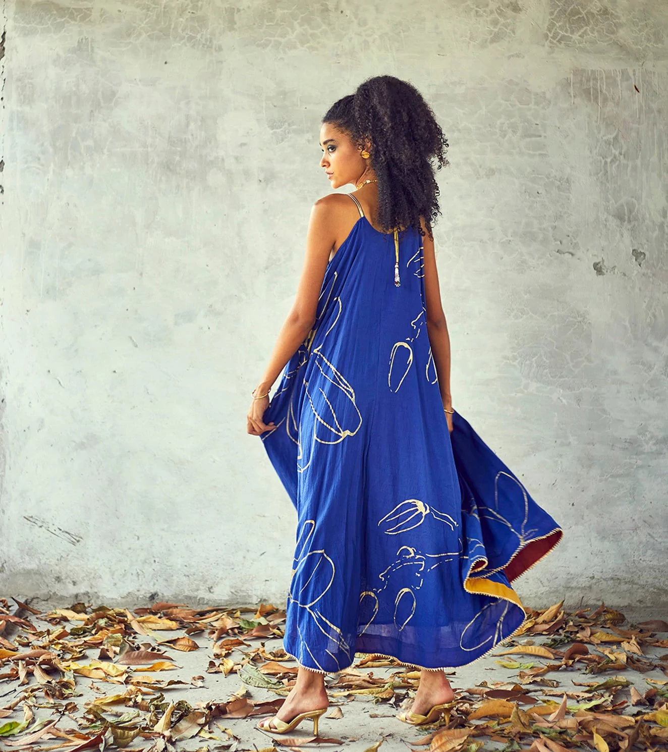 Neel Poshak Set Of 2 at Kamakhyaa by Khara Kapas. This item is Blue, Casual Wear, Cotton, Dress Sets, Maxi Dresses, Organic, Prints, Rang Festive 22, Womenswear