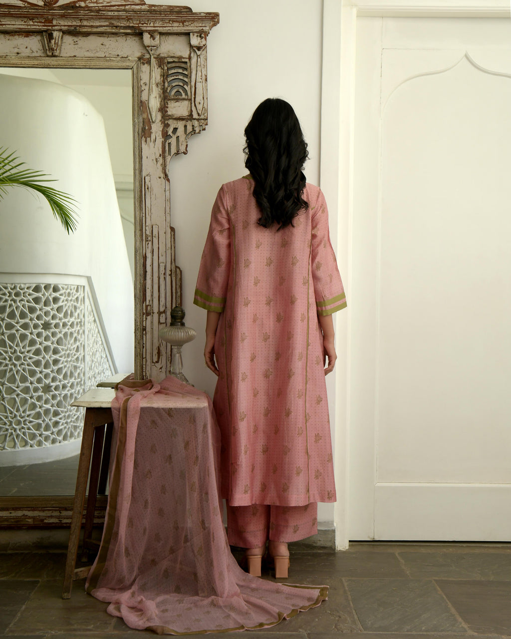 Pink Chanderi Silk Printed Kurta Set With Dupatta at Kamakhyaa by Taro. This item is Chiffon, Evening Wear, Gulzar Taro, Handwoven Chanderi silk, Indian Wear, July Sale, July Sale 2023, Kurta Pant Sets, Kurta Set With Dupatta, Natural, Pink, Prints, Regular Fit, Womenswear