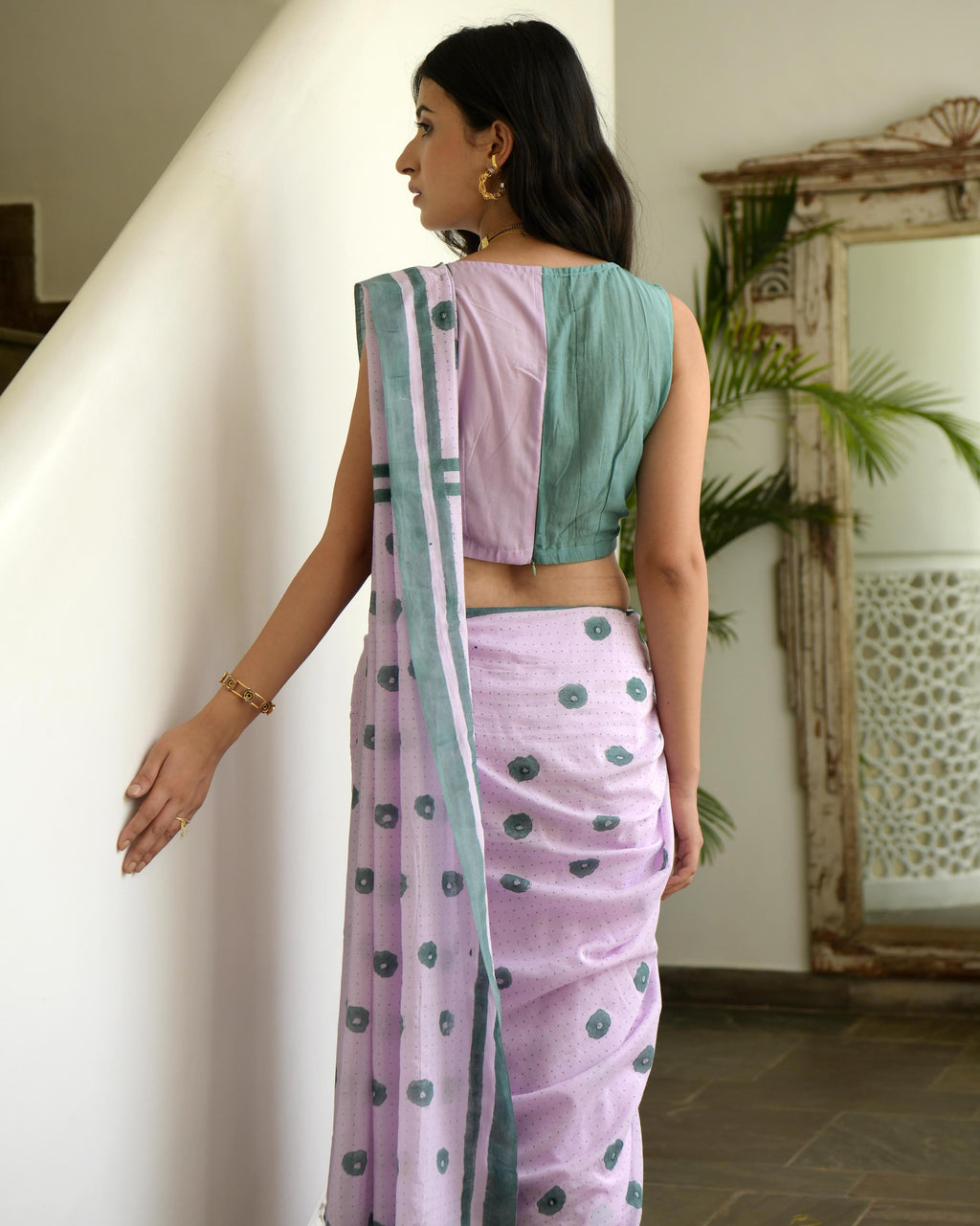 Pink Cotton Saree Set at Kamakhyaa by Taro. This item is Evening Wear, Gulzar Taro, Handwoven Cotton, Indian Wear, July Sale, July Sale 2023, Natural, Pink, Prints, Regular Fit, Saree Sets, Womenswear