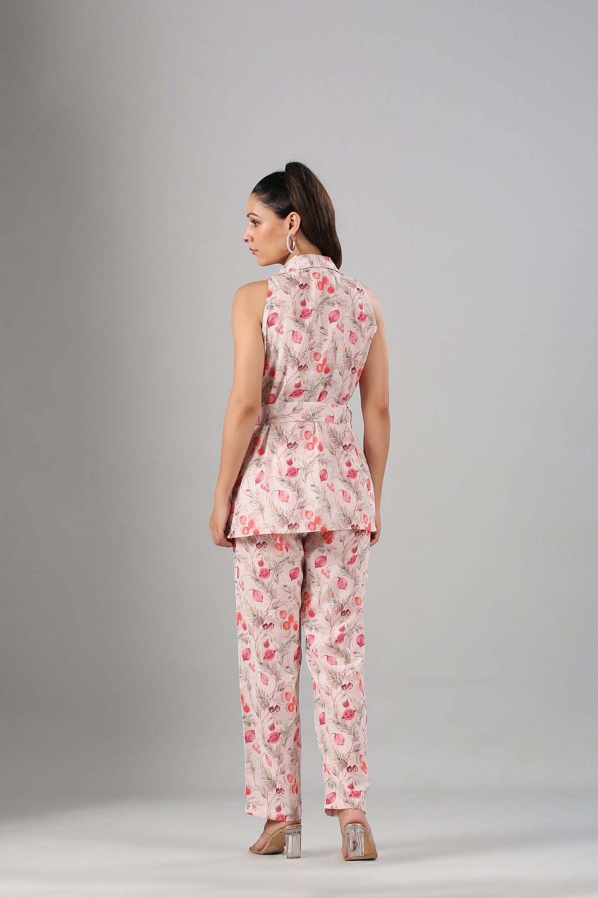 Pink Linen Co ord Set at Kamakhyaa by MOH-The Eternal Dhaga. This item is Cotton, Linen, Moh-The eternal Dhaga, Multicolor, Natural, Office Wear, Office Wear Co-ords, Pink, Prints, Slim Fit, Womenswear