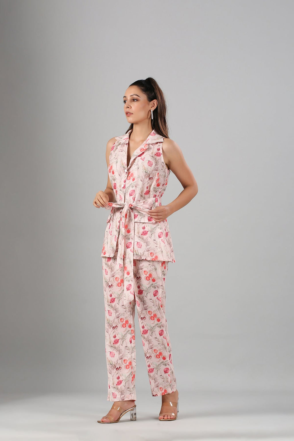 Pink Linen Co ord Set at Kamakhyaa by MOH-The Eternal Dhaga. This item is Cotton, Linen, Moh-The eternal Dhaga, Multicolor, Natural, Office Wear, Office Wear Co-ords, Pink, Prints, Slim Fit, Womenswear