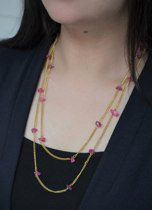 Pink Necklace Gravel at Kamakhyaa by House Of Heer. This item is Alloy Metal, Beaded Jewellery, Festive Jewellery, Festive Wear, Free Size, jewelry, July Sale, July Sale 2023, Less than $50, Natural, Necklaces, Pink, Products less than $25, Solids