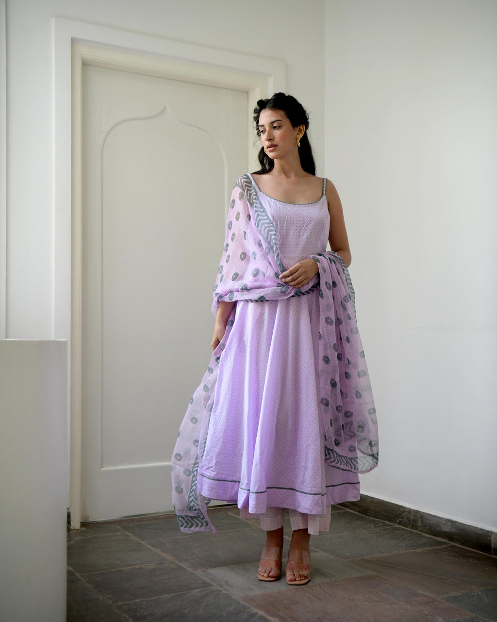 Purple Cotton Kurta Set With Dupatta at Kamakhyaa by Taro. This item is Best Selling, Chiffon, Evening Wear, Gulzar Taro, Handwoven Cotton, Indian Wear, July Sale, July Sale 2023, Kurta Pant Sets, Kurta Set With Dupatta, Mulmul, Natural, Prints, Purple, Regular Fit, Womenswear