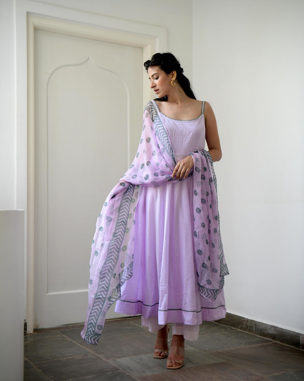 Purple Cotton Kurta Set With Dupatta at Kamakhyaa by Taro. This item is Best Selling, Chiffon, Evening Wear, Gulzar Taro, Handwoven Cotton, Indian Wear, July Sale, July Sale 2023, Kurta Pant Sets, Kurta Set With Dupatta, Mulmul, Natural, Prints, Purple, Regular Fit, Womenswear