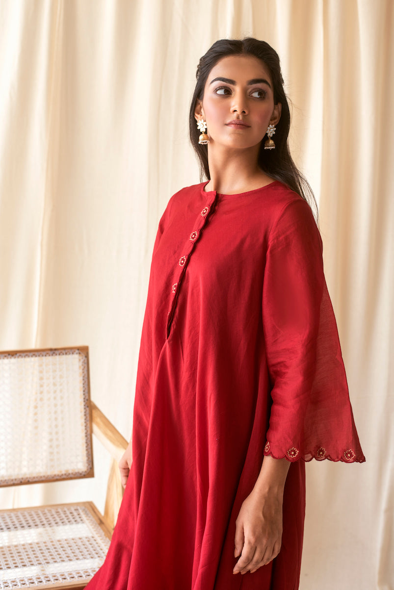Red Chanderi Silk Embroidered Kurta Set With Dupatta at Kamakhyaa by Taro. This item is Best Selling, Chanderi Silk, Evening Wear, Indian Wear, July Sale, July Sale 2023, Kurta Pant Sets, Kurta Set With Dupatta, Natural, Red, Regular Fit, Rozana Taro, Solids, Womenswear