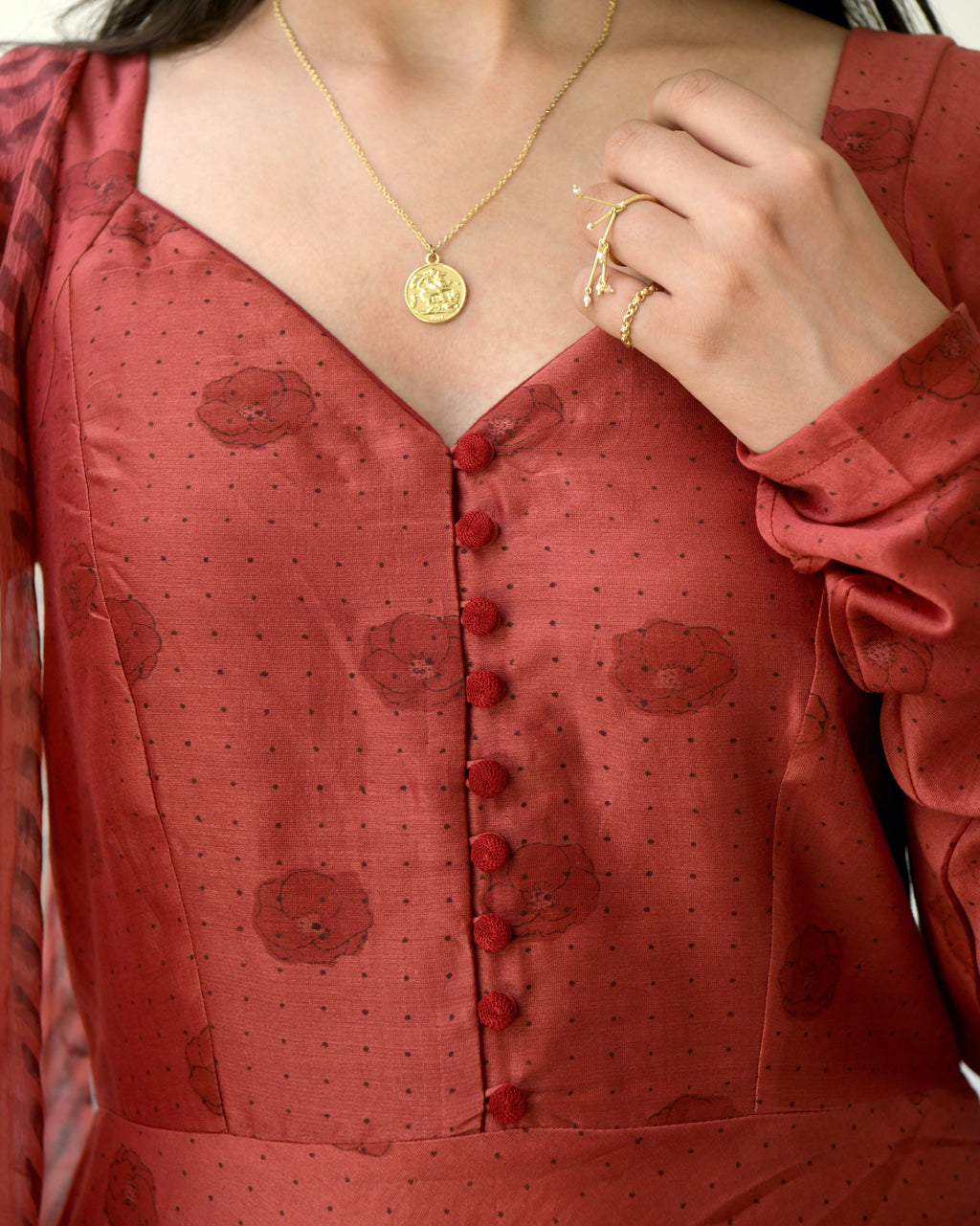 Red Chanderi Silk Kurta Set With Dupatta at Kamakhyaa by Taro. This item is Best Selling, Chiffon, Evening Wear, Gulzar Taro, Indian Wear, July Sale, July Sale 2023, Kurta Pant Sets, Kurta Set With Dupatta, Natural, Prints, Red, Regular Fit, Womenswear