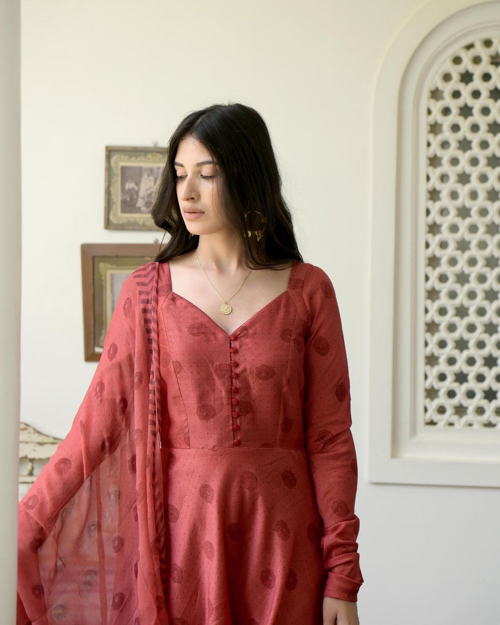 Red Chanderi Silk Kurta Set With Dupatta at Kamakhyaa by Taro. This item is Best Selling, Chiffon, Evening Wear, Gulzar Taro, Indian Wear, July Sale, July Sale 2023, Kurta Pant Sets, Kurta Set With Dupatta, Natural, Prints, Red, Regular Fit, Womenswear