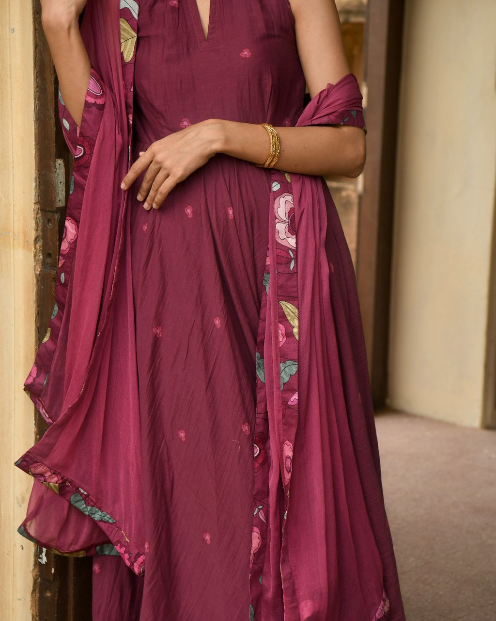 Red Kurta Set With Dupatta at Kamakhyaa by Taro. This item is Casual Wear, Chiffon, Digital Print, Enchanted Garden, Evening Wear, Fitted At Waist, Indian Wear, July Sale, July Sale 2023, Kurta Pant Sets, Kurta Set With Dupatta, Mulmul, Natural, Natural with azo free dyes, Red, Womenswear