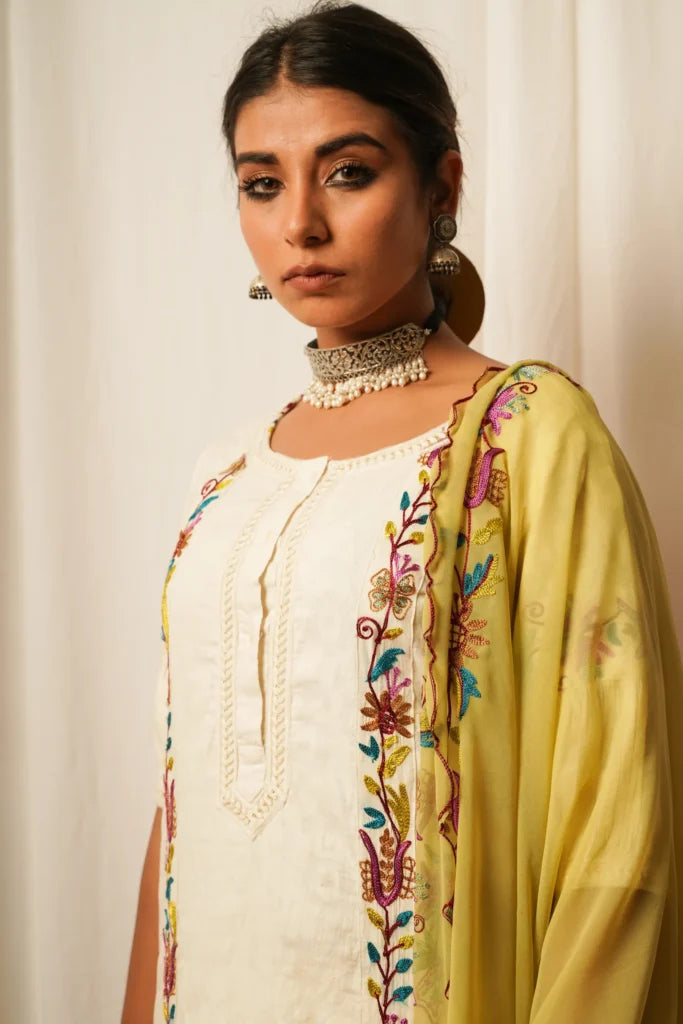 Straight Kurta And Pants-Set Of Two at Kamakhyaa by Keva. This item is Best Selling, Cotton, Embroidered, Indian Wear, Kurta Pant Sets, Natural, Prints, Relaxed Fit, Resort Wear, Tatriz, White, Womenswear