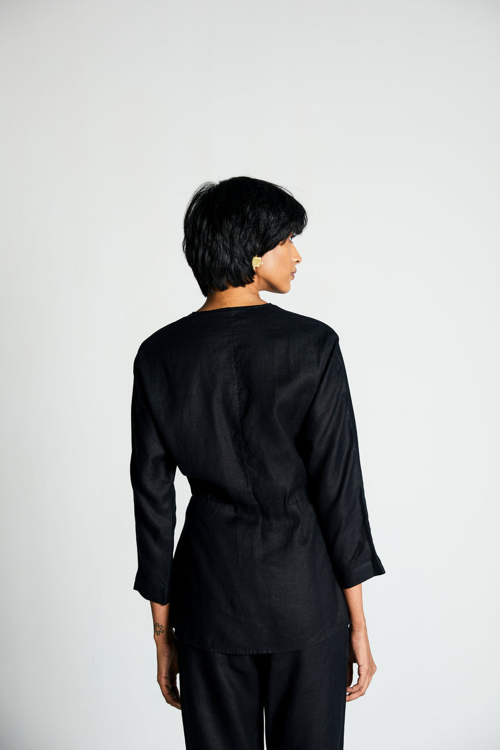 The Power Moves Wrap top at Kamakhyaa by Reistor. This item is Black, Casual Wear, Hemp, Natural, Noir, Regular Fit, Solids, Tops, Womenswear, Wrap Tops