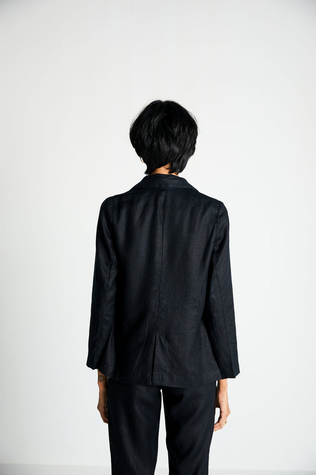 The She's Everything Blazer at Kamakhyaa by Reistor. This item is Black, Blazers, Casual Wear, Hemp, Natural, Noir, Relaxed Fit, Solids, Womenswear