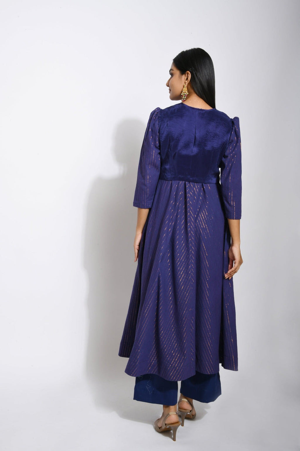 Violet Cotton Kurta Set With Dupatta at Kamakhyaa by Taro. This item is Blue, Evening Wear, Handwoven cotton, Indian Wear, Indo-Western, July Sale, July Sale 2023, Kurta Pant Sets, Kurta Set With Dupatta, Natural, Regular Fit, Textured, Womenswear