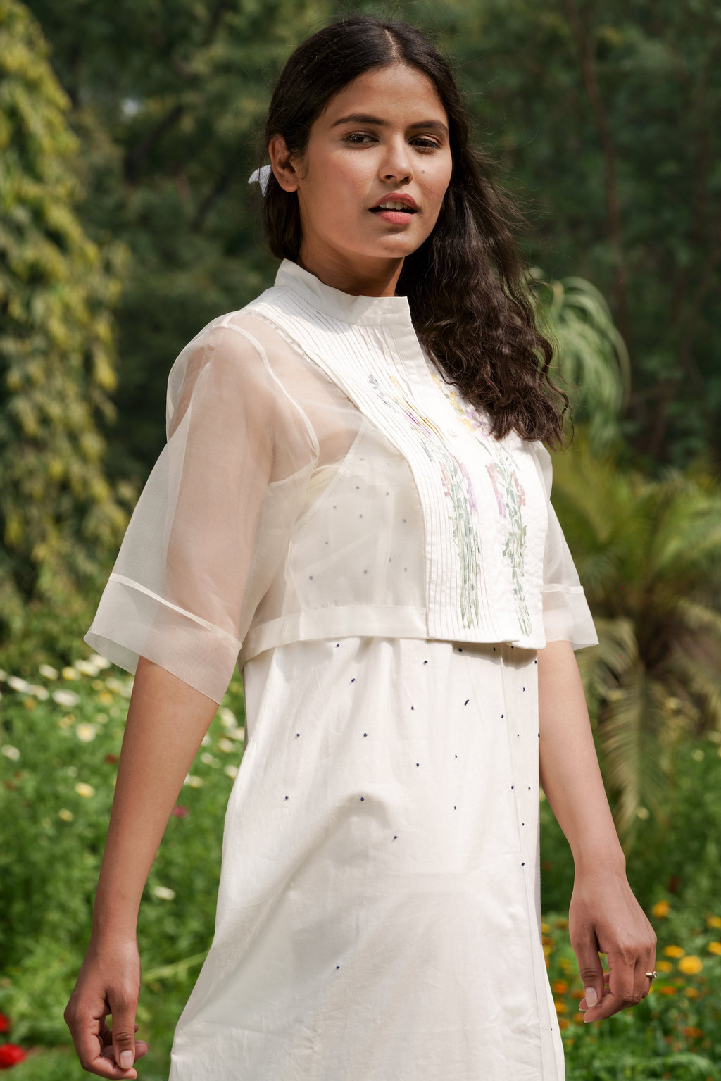 White Cotton Crop jacket at Kamakhyaa by Ahmev. This item is Casual Wear, Cotton, July Sale, July Sale 2023, Natural, Regular Fit, Shrugs, Solids, White, Womenswear