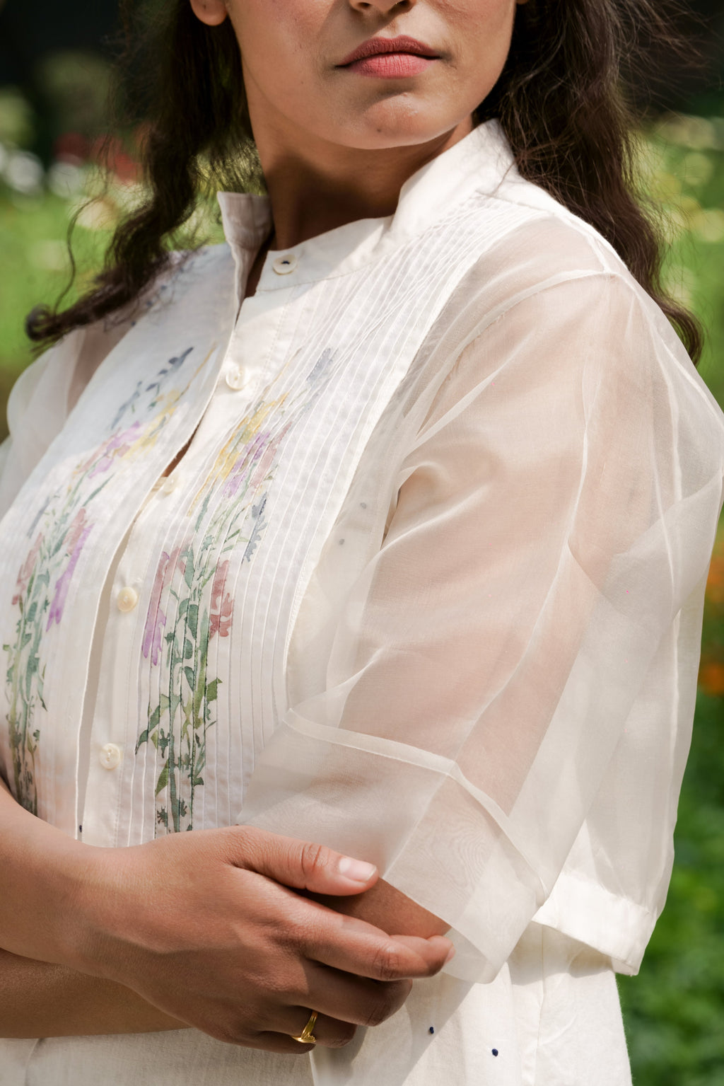 White Cotton Crop jacket at Kamakhyaa by Ahmev. This item is Casual Wear, Cotton, July Sale, July Sale 2023, Natural, Regular Fit, Shrugs, Solids, White, Womenswear