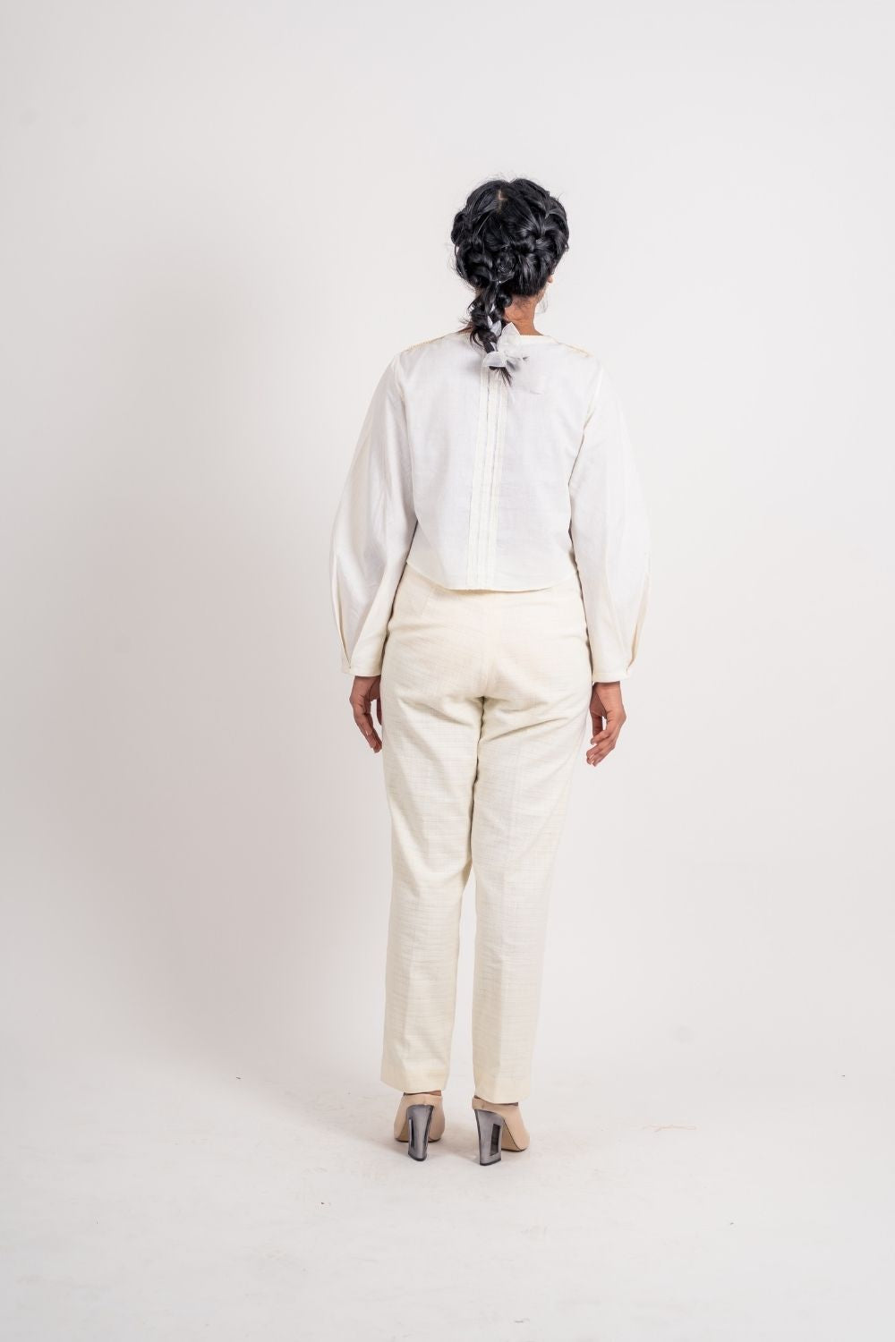 White Cotton Tunic Top at Kamakhyaa by Ahmev. This item is Casual Wear, Crop Tops, Handloom Cotton, July Sale, July Sale 2023, Natural, Regular Fit, Solids, Tops, White, Womenswear