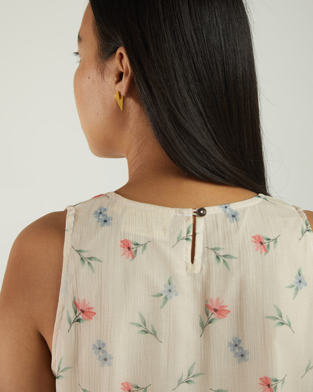 White Floral Sleeveless Crop Top at Kamakhyaa by Reistor. This item is Bemberg, Casual Wear, Chiffon, Crop Tops, Natural, Prints, Tops, White, Womenswear