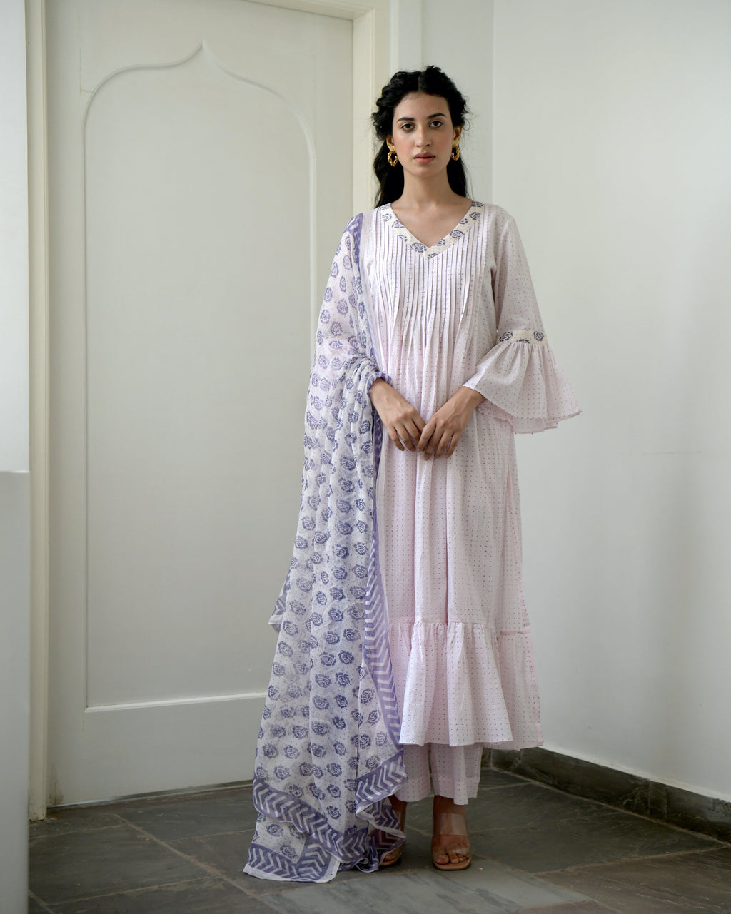 White Hand Block Printed Cotton Kurta Set With Dupatta at Kamakhyaa by Taro. This item is Chiffon, Evening Wear, Gulzar Taro, Handwoven Cotton, Indian Wear, July Sale, July Sale 2023, Kurta Pant Sets, Kurta Set With Dupatta, Natural, Prints, Regular Fit, White, Womenswear
