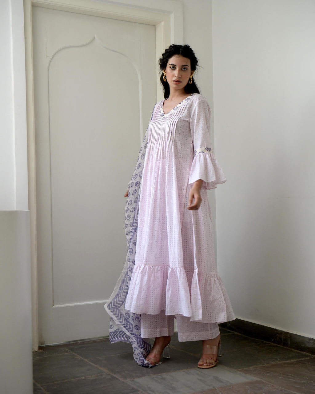 White Hand Block Printed Cotton Kurta Set With Dupatta at Kamakhyaa by Taro. This item is Chiffon, Evening Wear, Gulzar Taro, Handwoven Cotton, Indian Wear, July Sale, July Sale 2023, Kurta Pant Sets, Kurta Set With Dupatta, Natural, Prints, Regular Fit, White, Womenswear