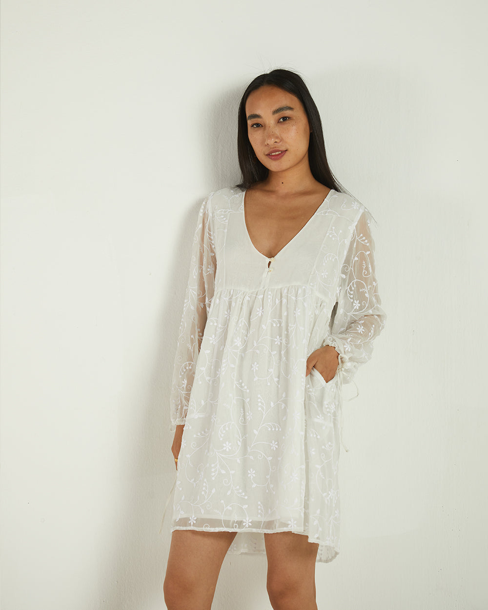White Mini Dress at Kamakhyaa by Reistor. This item is Bemberg, Casual Wear, Chiffon, FB ADS JUNE, Highend fashion, Mini Dresses, Natural, Solids, White, Womenswear