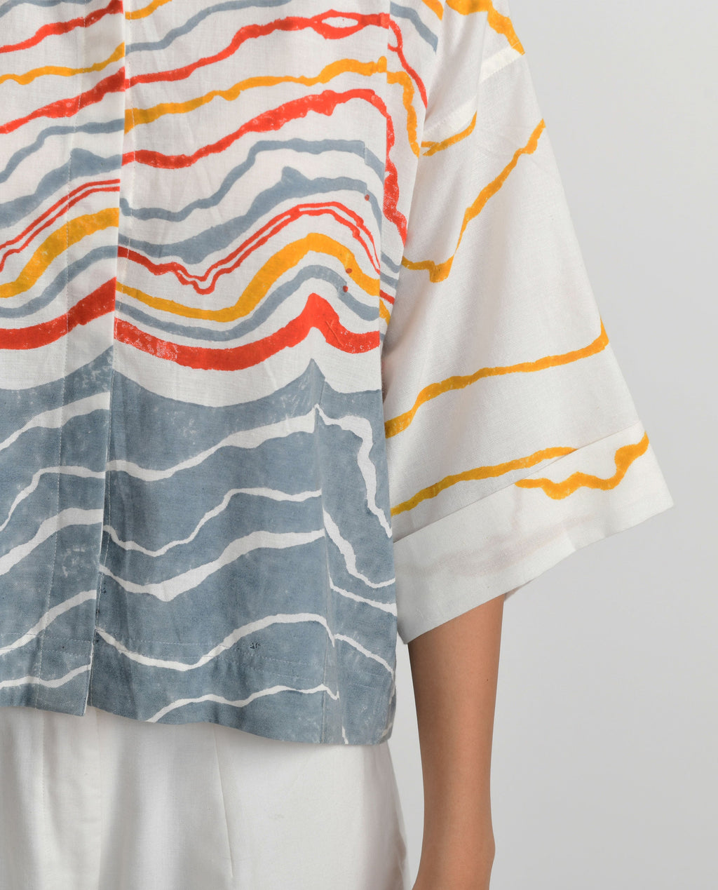 White Printed Crop Top at Kamakhyaa by Rias Jaipur. This item is Azo Free Dye, Bamboo, Block Prints, Casual Wear, Cotton, Crop Tops, Parat, Regular Fit, Shirts, White, Womenswear