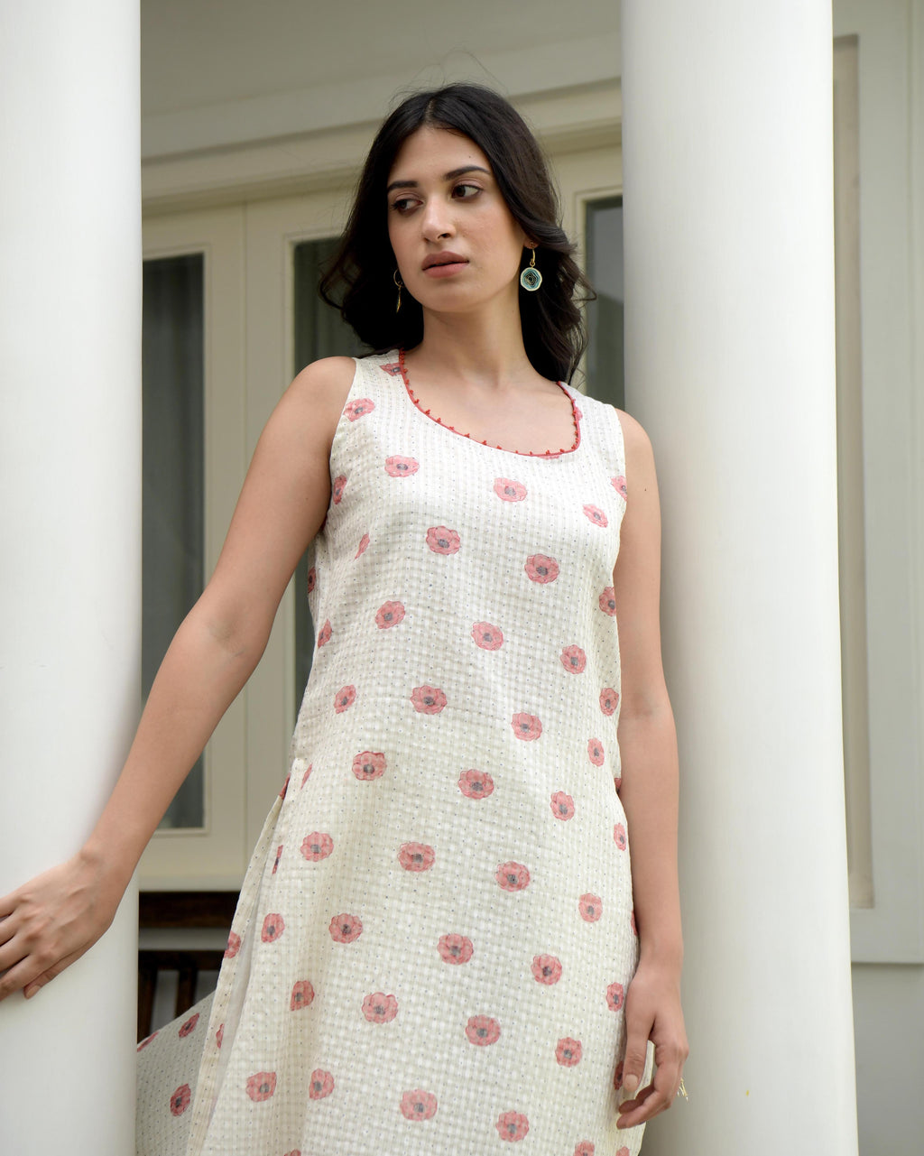 White Sleeveless Printed Cotton Midi Dress at Kamakhyaa by Taro. This item is Evening Wear, Gulzar Taro, Handwoven Cotton, Indian Wear, July Sale, July Sale 2023, Kurtas, Natural, Prints, Regular Fit, White, Womenswear