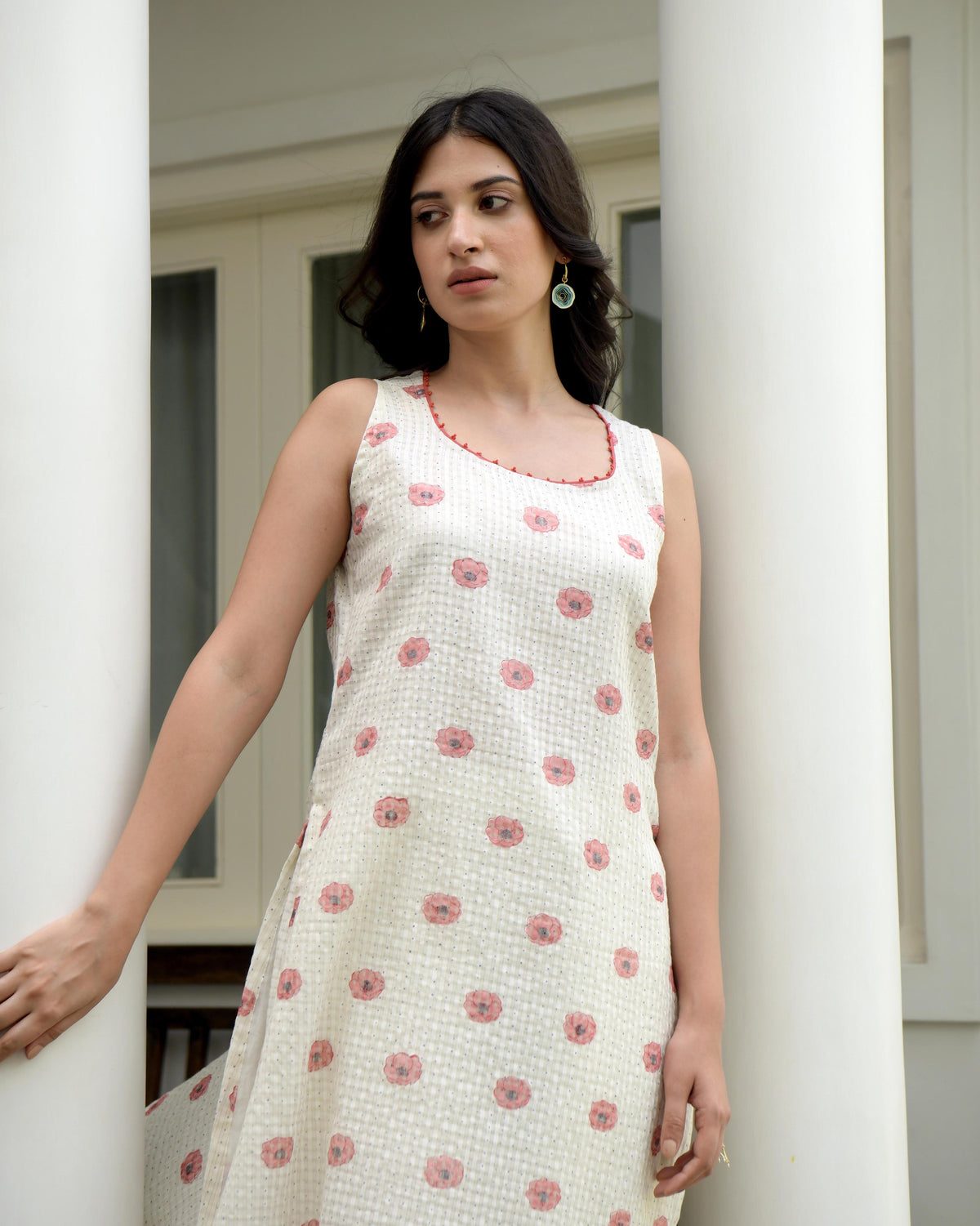 White Sleeveless Printed Cotton Midi Dress at Kamakhyaa by Taro. This item is Evening Wear, Gulzar Taro, Handwoven Cotton, Indian Wear, July Sale, July Sale 2023, Kurtas, Natural, Prints, Regular Fit, White, Womenswear