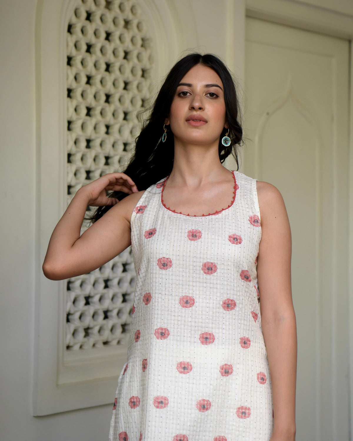 White Sleeveless Printed Cotton Midi Dress at Kamakhyaa by Taro. This item is Evening Wear, Gulzar Taro, Handwoven Cotton, Indian Wear, July Sale, July Sale 2023, Kurtas, Natural, Prints, Regular Fit, White, Womenswear