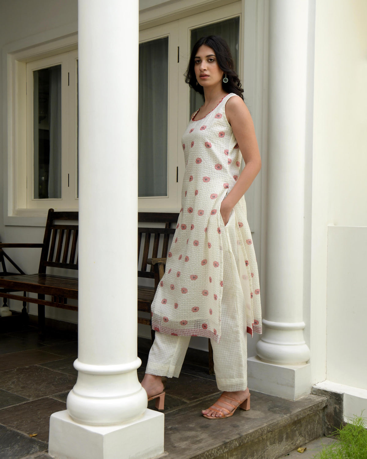 White Sleeveless Printed Cotton Midi Dress at Kamakhyaa by Taro. This item is Evening Wear, Gulzar Taro, Handwoven Cotton, Indian Wear, July Sale, July Sale 2023, Kurtas, Natural, Prints, Regular Fit, White, Womenswear