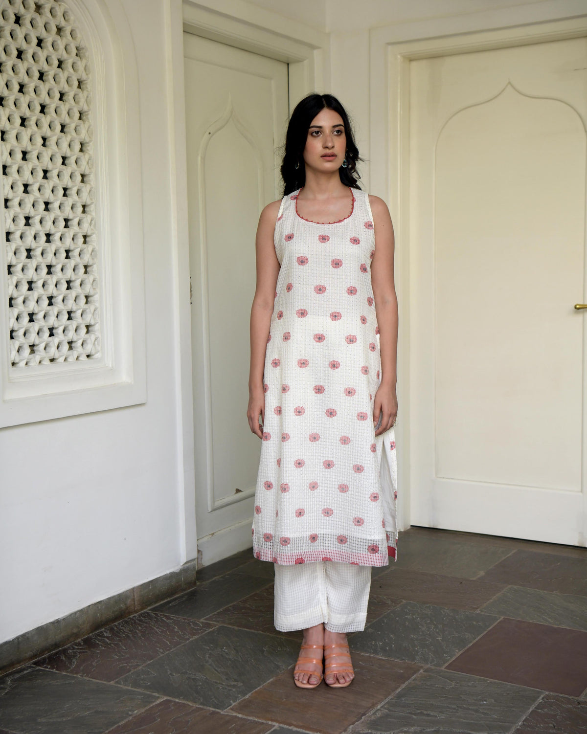 White Sleeveless Printed Cotton Midi Dress at Kamakhyaa by Taro. This item is Evening Wear, Gulzar Taro, Handwoven Cotton, Indian Wear, July Sale, July Sale 2023, Kurtas, Natural, Prints, Regular Fit, White, Womenswear
