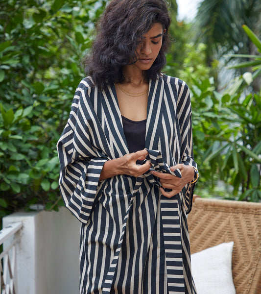 White Striped Cotton Shrug at Kamakhyaa by Khara Kapas. This item is Black, Cotton, Lounge Wear, Natural, Relaxed Fit, Selfsame, Shrugs, Stripes, White, Womenswear